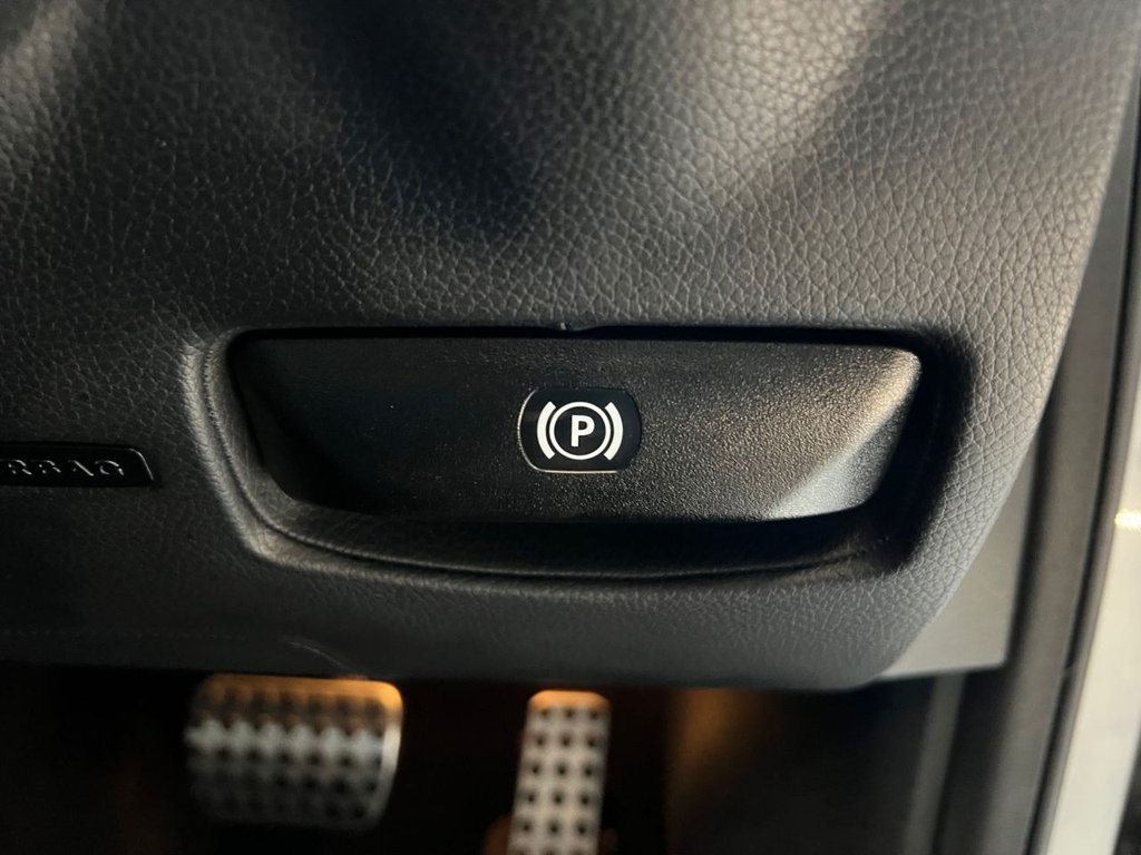 Used Mercedes-Benz E Class 2015 for sale - 76210125: Photo 41