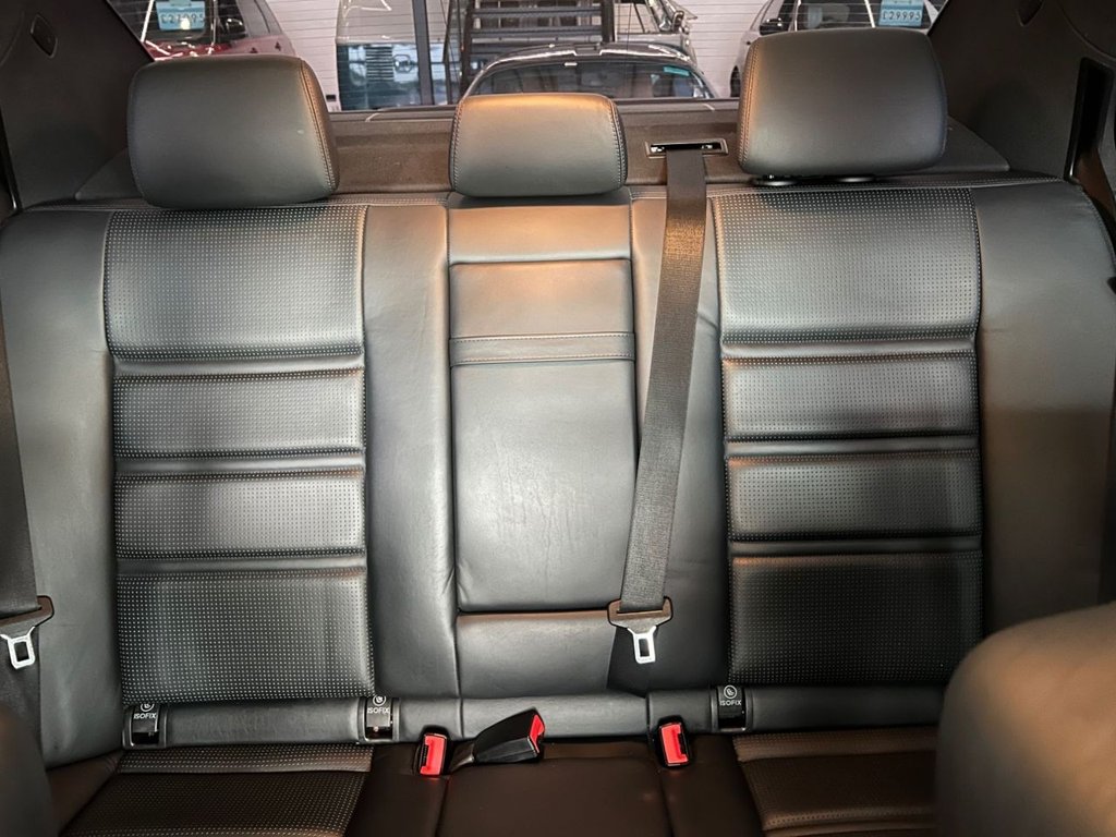 Used Mercedes-Benz E Class 2015 for sale - 76210125: Photo 42