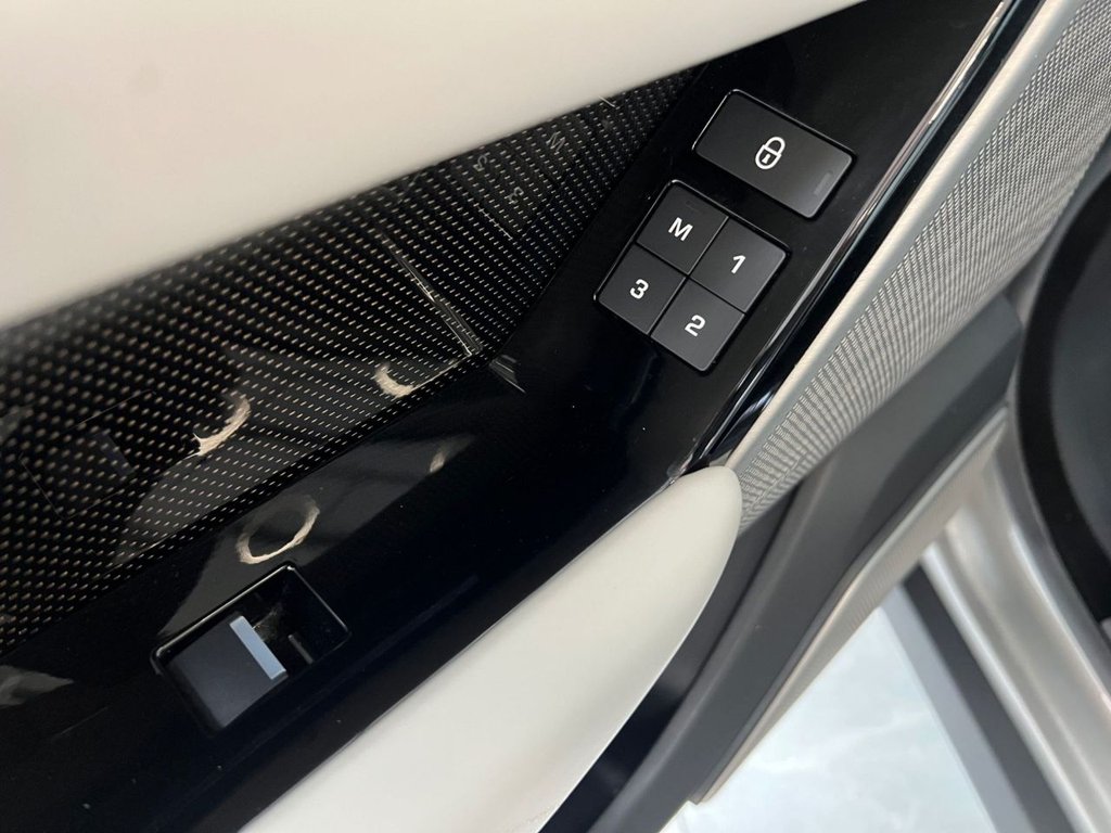 Used Land Rover Range Rover Velar 2017 for sale - 77703527: Photo 41