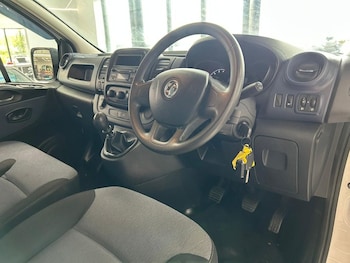 Used Vauxhall Vivaro 2019 for sale - 78330885: Photo