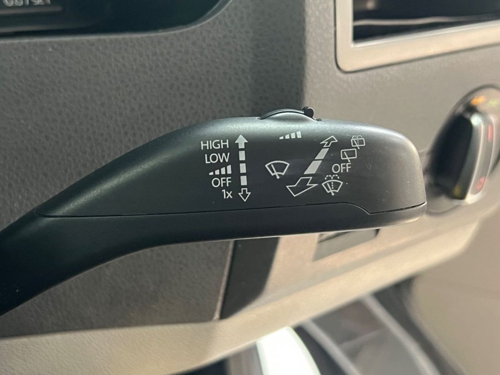 Used Volkswagen Transporter 2015 for sale - 77642509: Photo 39