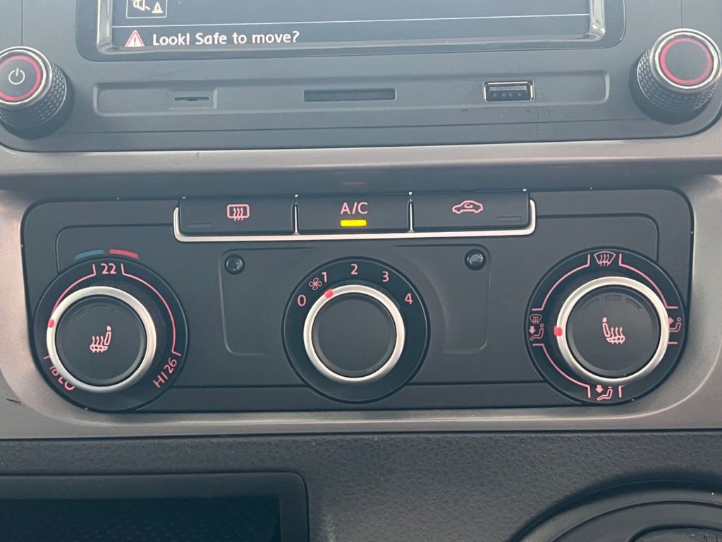 Used Volkswagen Transporter 2015 for sale - 77642509: Photo 41