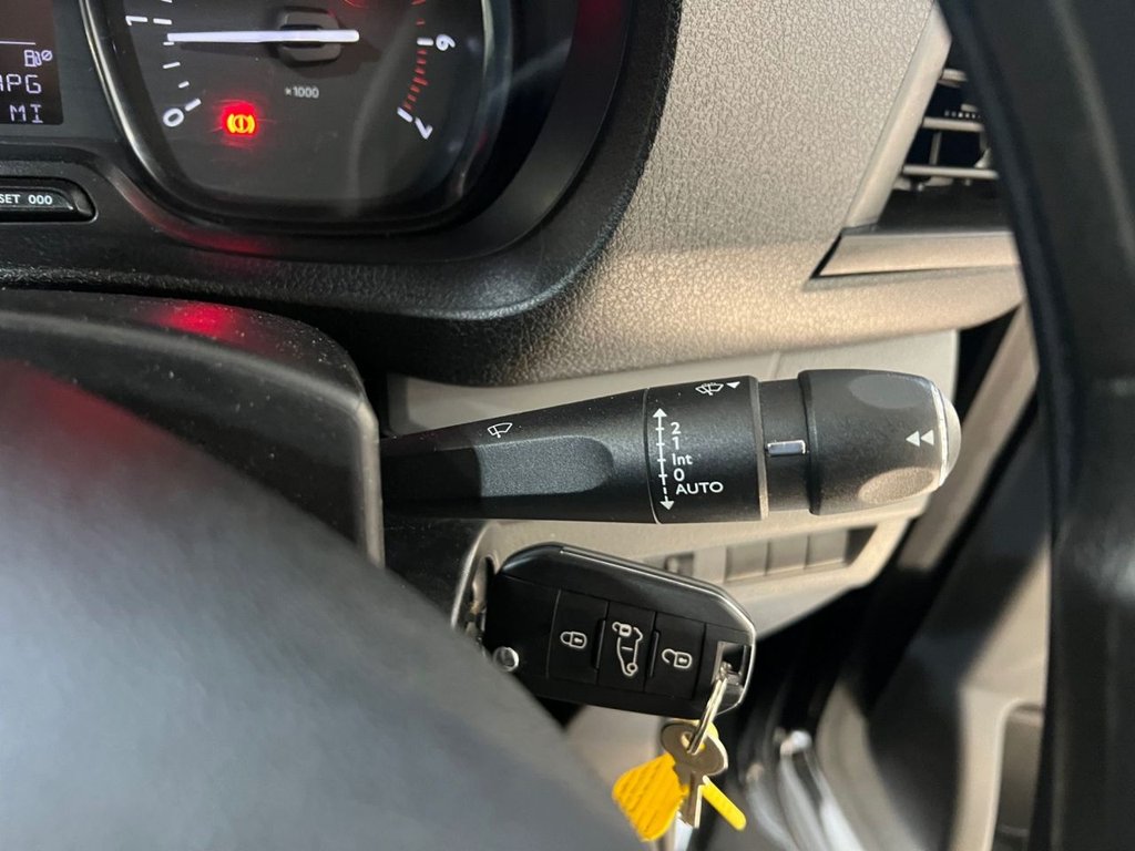 Used Vauxhall Vivaro 2019 for sale - 77407756: Photo 38