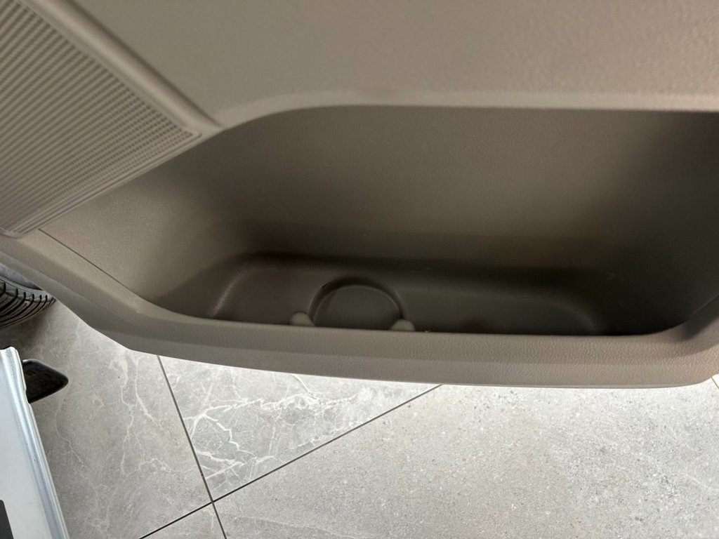 Used Volkswagen Transporter 2017 for sale - 78200127: Photo 31