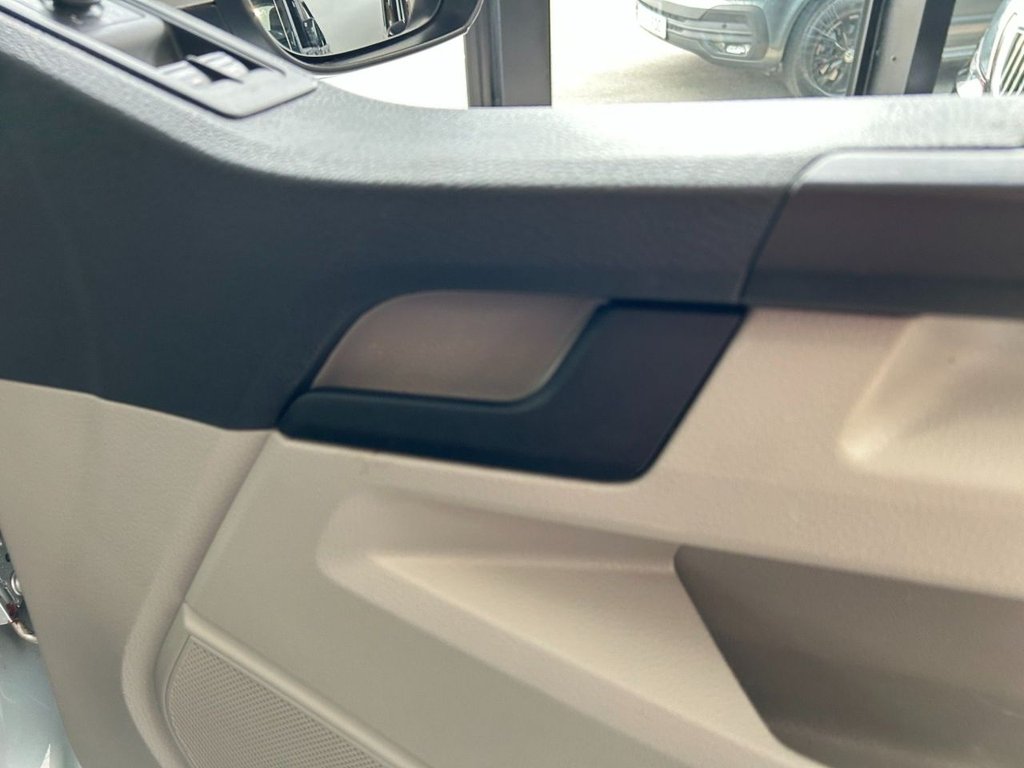 Used Volkswagen Transporter 2017 for sale - 78200127: Photo 32