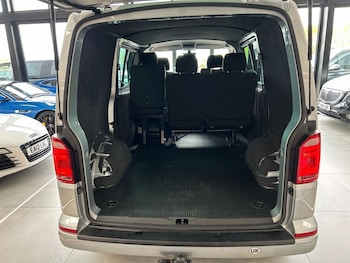 Used Volkswagen Transporter 2017 for sale - 78200127: Photo