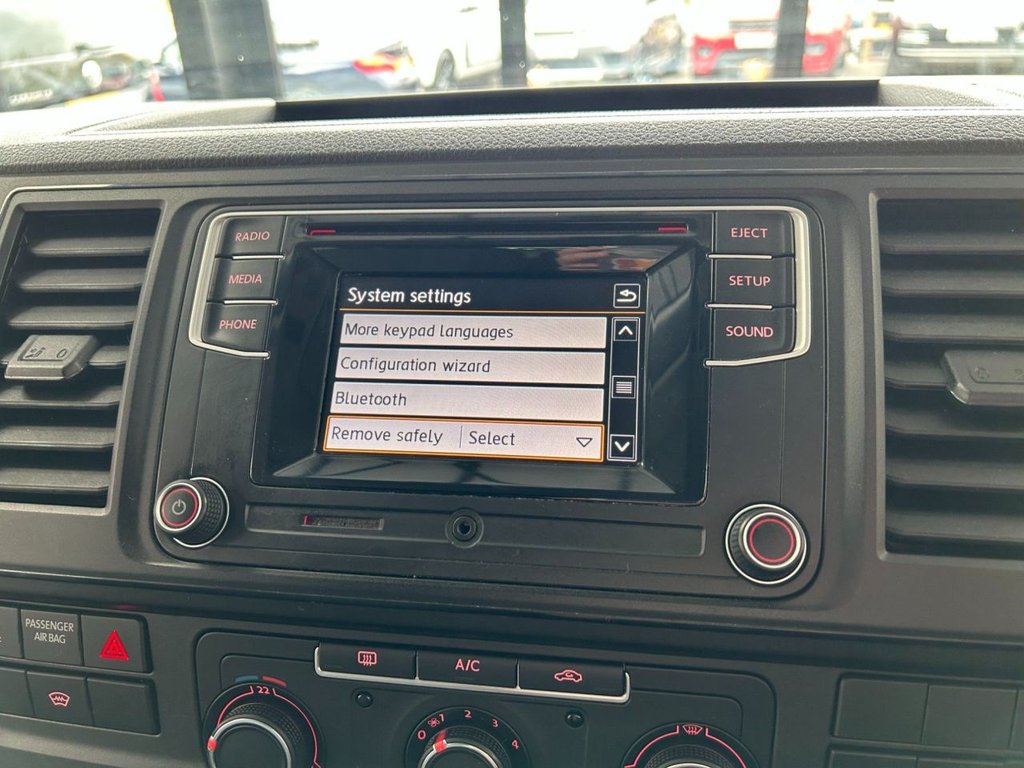 Used Volkswagen Transporter 2017 for sale - 78200127: Photo 50