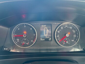 Used Volkswagen Transporter 2017 for sale - 76546911: Photo