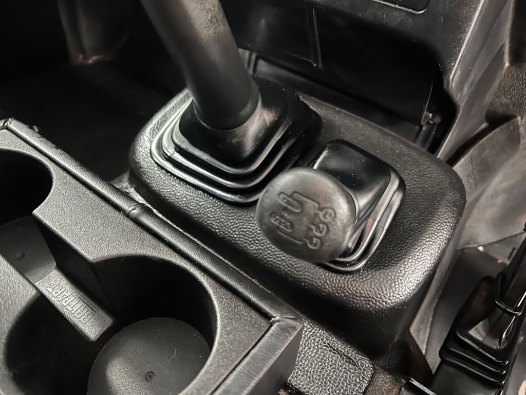 Used Land Rover Defender 2013 for sale - 77533888: Photo 40