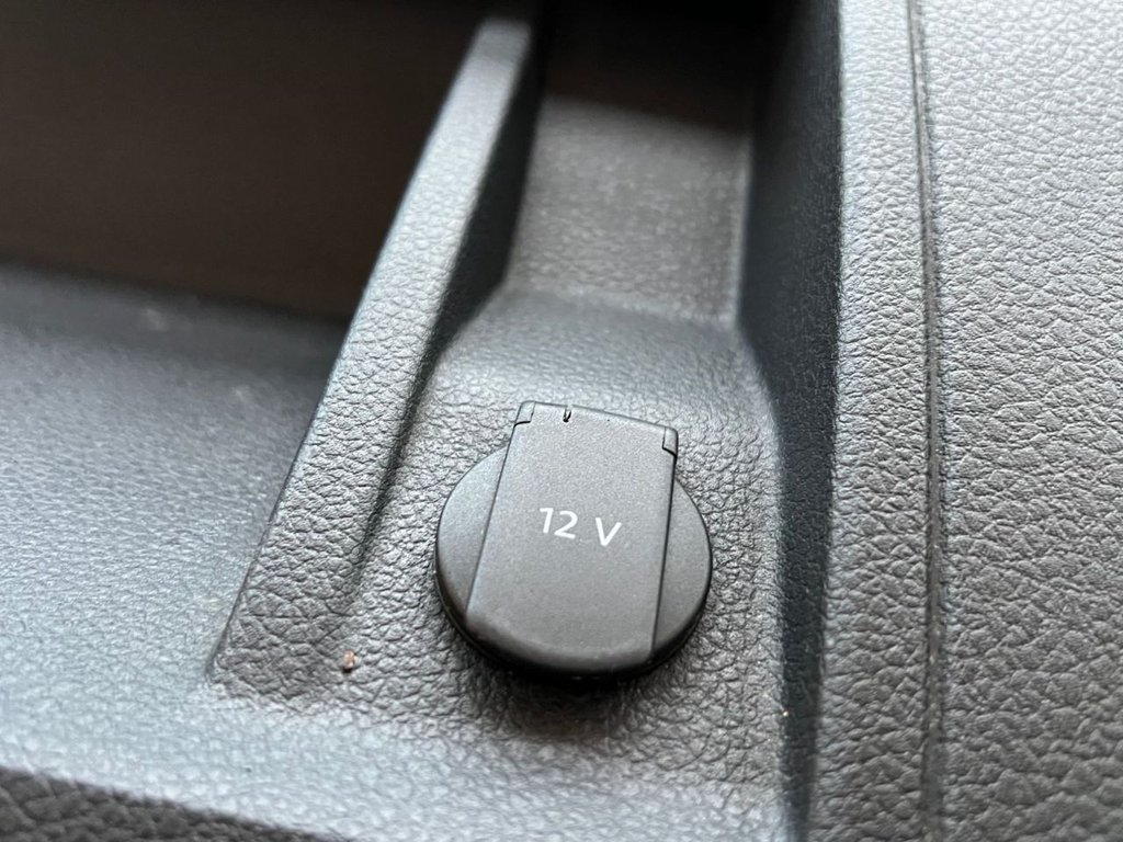 Used Volkswagen Transporter Shuttle 2017 for sale - 76454218: Photo 30