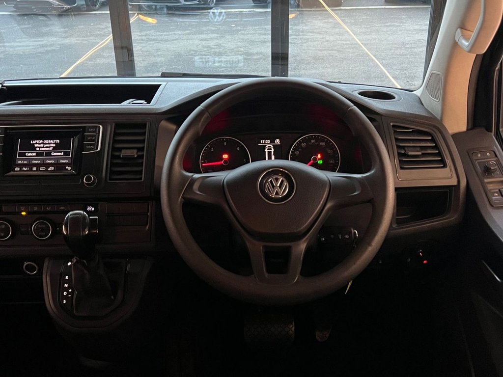 Used Volkswagen Transporter Shuttle 2017 for sale - 76454218: Photo 4