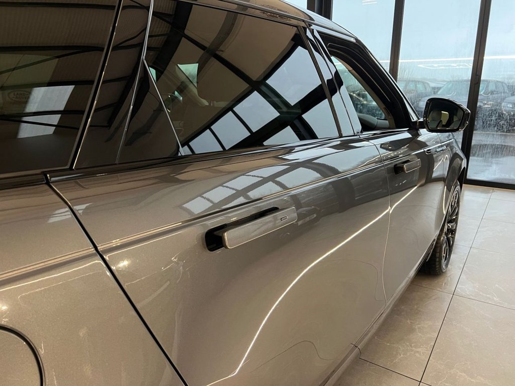 Used Land Rover Range Rover Velar 2017 for sale - 76985798: Photo 10