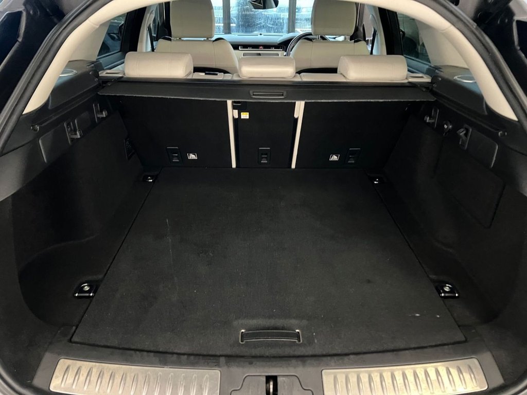 Used Land Rover Range Rover Velar 2017 for sale - 76985798: Photo 15