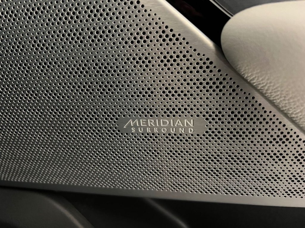 Used Land Rover Range Rover Velar 2017 for sale - 76985798: Photo 30