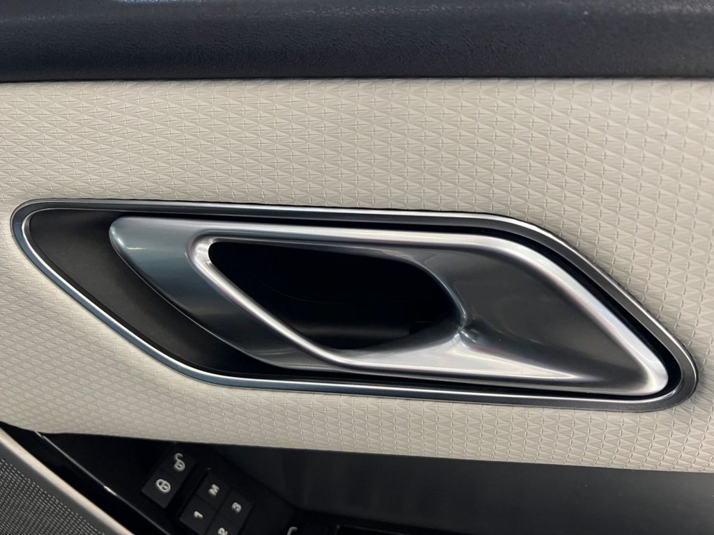 Used Land Rover Range Rover Velar 2017 for sale - 76985798: Photo 31