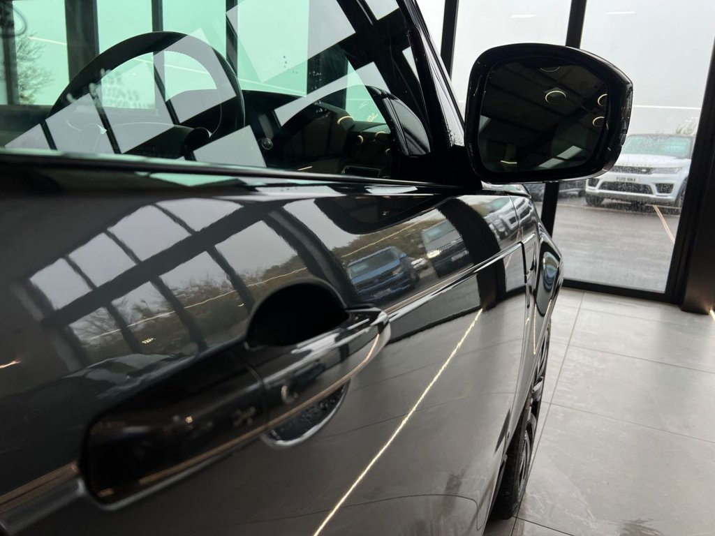 Used Land Rover Discovery 2019 for sale - 76395828: Photo 19