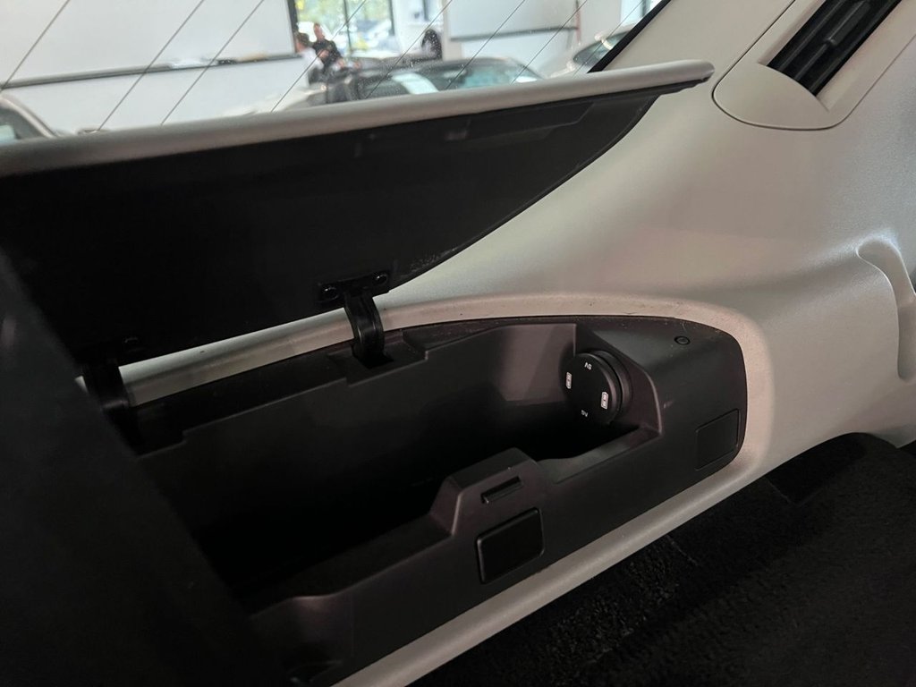 Used Land Rover Discovery 2019 for sale - 76395828: Photo 24