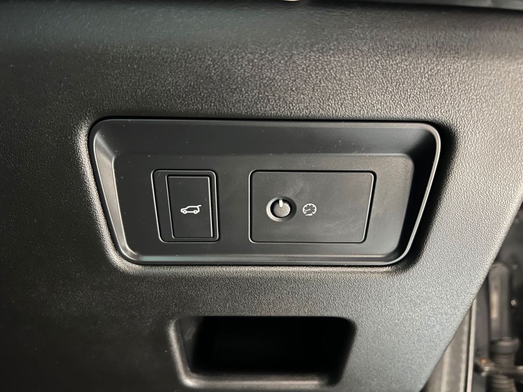 Used Land Rover Discovery 2019 for sale - 76395828: Photo 41