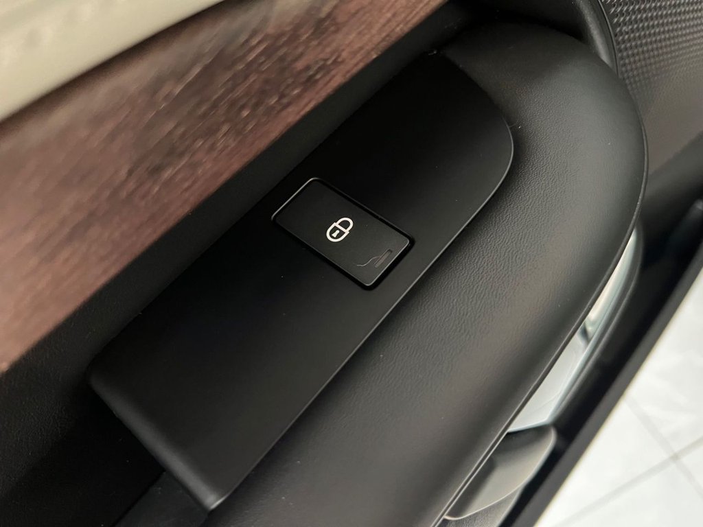 Used Land Rover Discovery 2019 for sale - 76395828: Photo 47