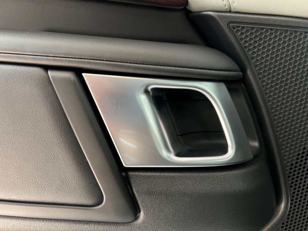 Used Land Rover Discovery 2019 for sale - 76395828: Photo 48