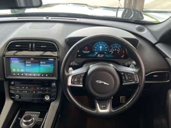 Used Jaguar F-Pace 2017 for sale - 75242895: Photo