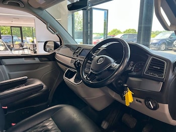 Used Volkswagen Transporter 2019 for sale - 79466196: Photo