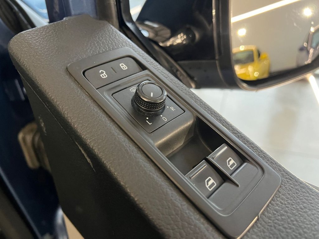 Used Volkswagen Transporter 2016 for sale - 76558565: Photo 29