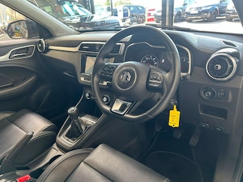 Used MG MG ZS 2017 for sale - 79154859: Photo