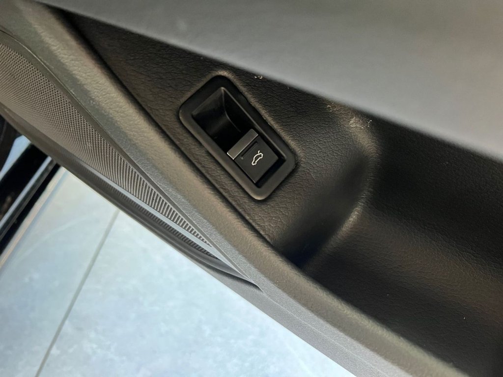 Used Audi A8 2018 for sale - 76367385: Photo 32