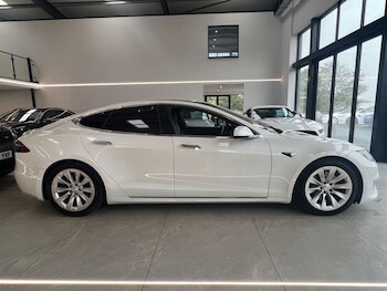 Used Tesla Model S 2019 for sale - 78330100: Photo