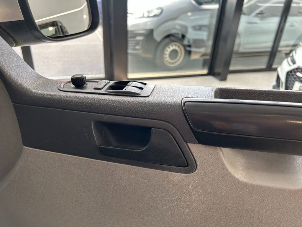 Used Volkswagen Transporter 2012 for sale - 78074240: Photo 29