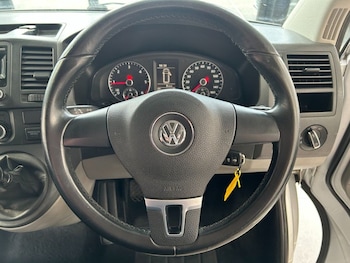 Used Volkswagen Transporter 2012 for sale - 78074240: Photo
