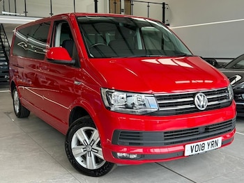 Used Volkswagen Caravelle 2018 for sale - 79090003: Photo