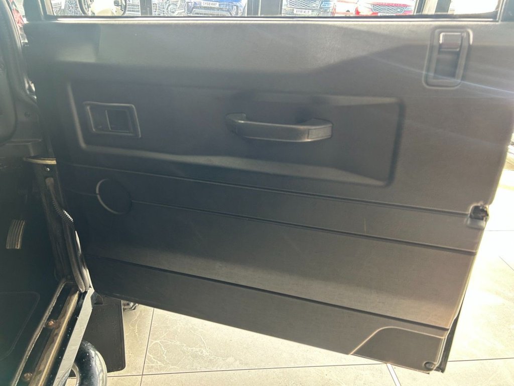 Used Land Rover Defender 2006 for sale - 77879878: Photo 26