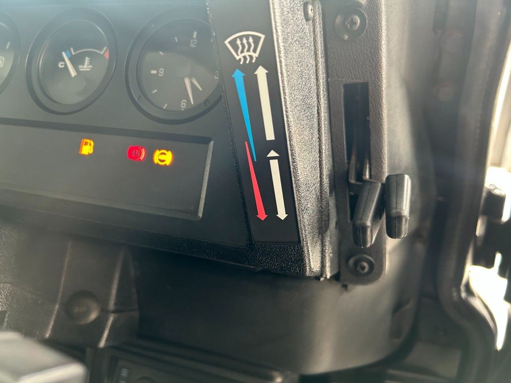 Used Land Rover Defender 2006 for sale - 77879878: Photo 31