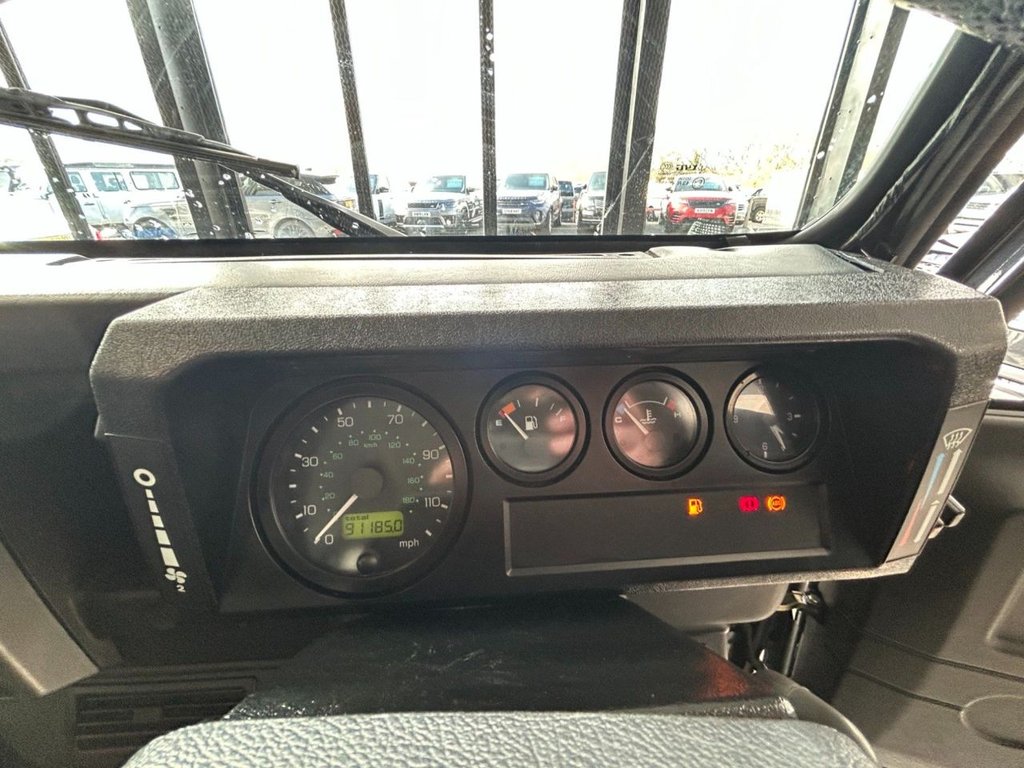 Used Land Rover Defender 2006 for sale - 77879878: Photo 34