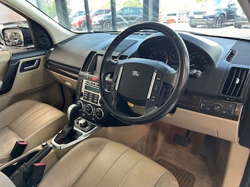 Used Land Rover Freelander 2011 for sale - 79009824: Photo