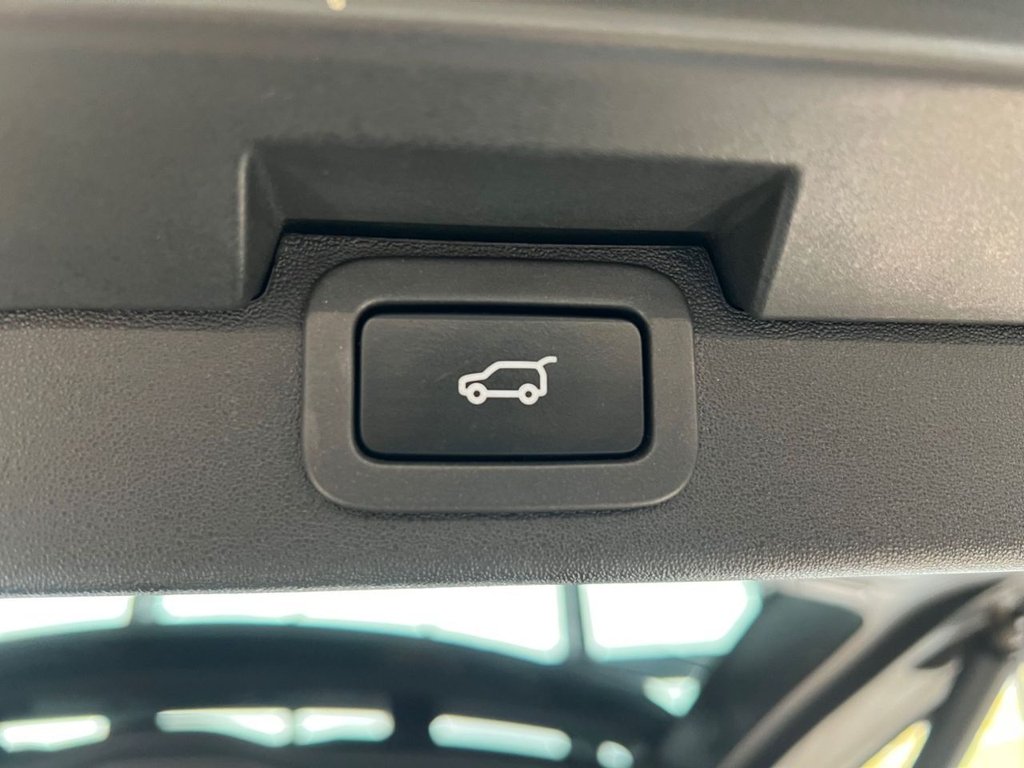 Used Land Rover Discovery 2018 for sale - 76367457: Photo 24