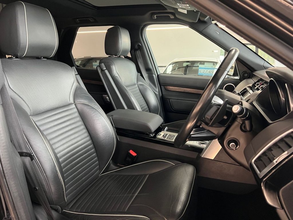Used Land Rover Discovery 2018 for sale - 76367457: Photo 3