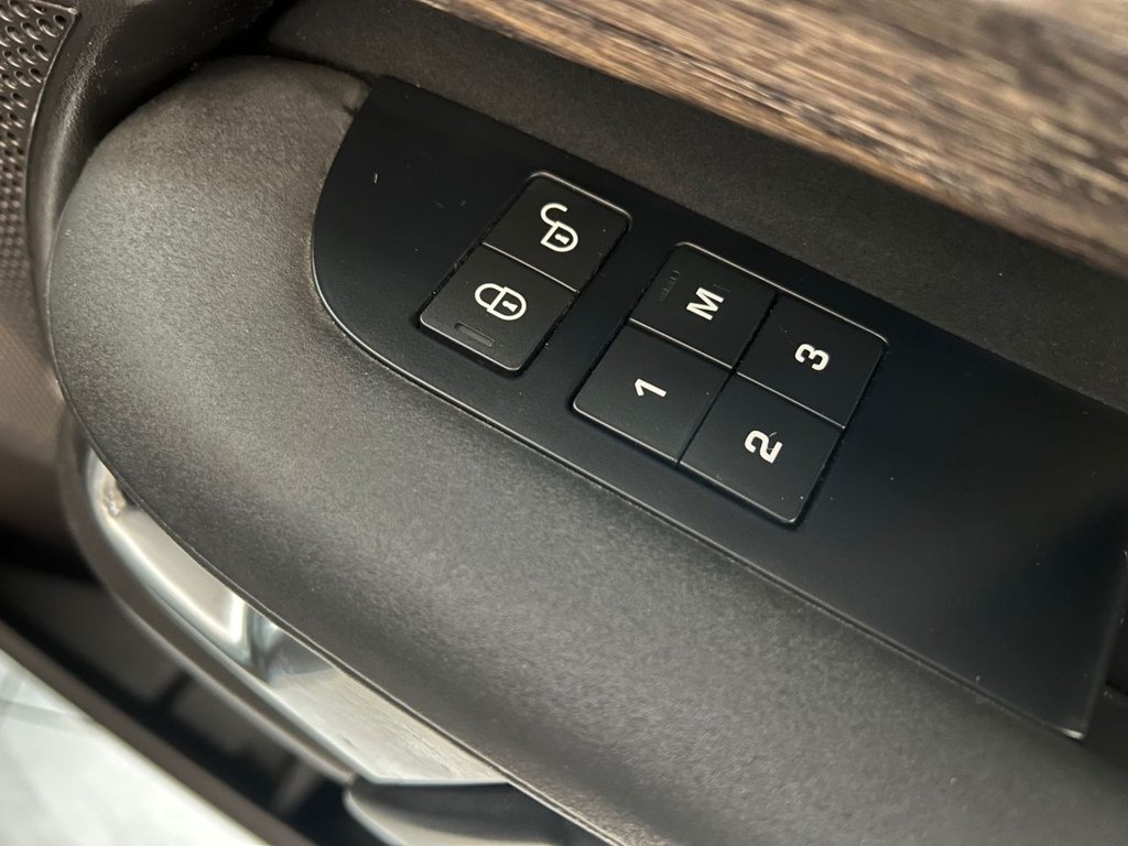 Used Land Rover Discovery 2018 for sale - 76367457: Photo 35