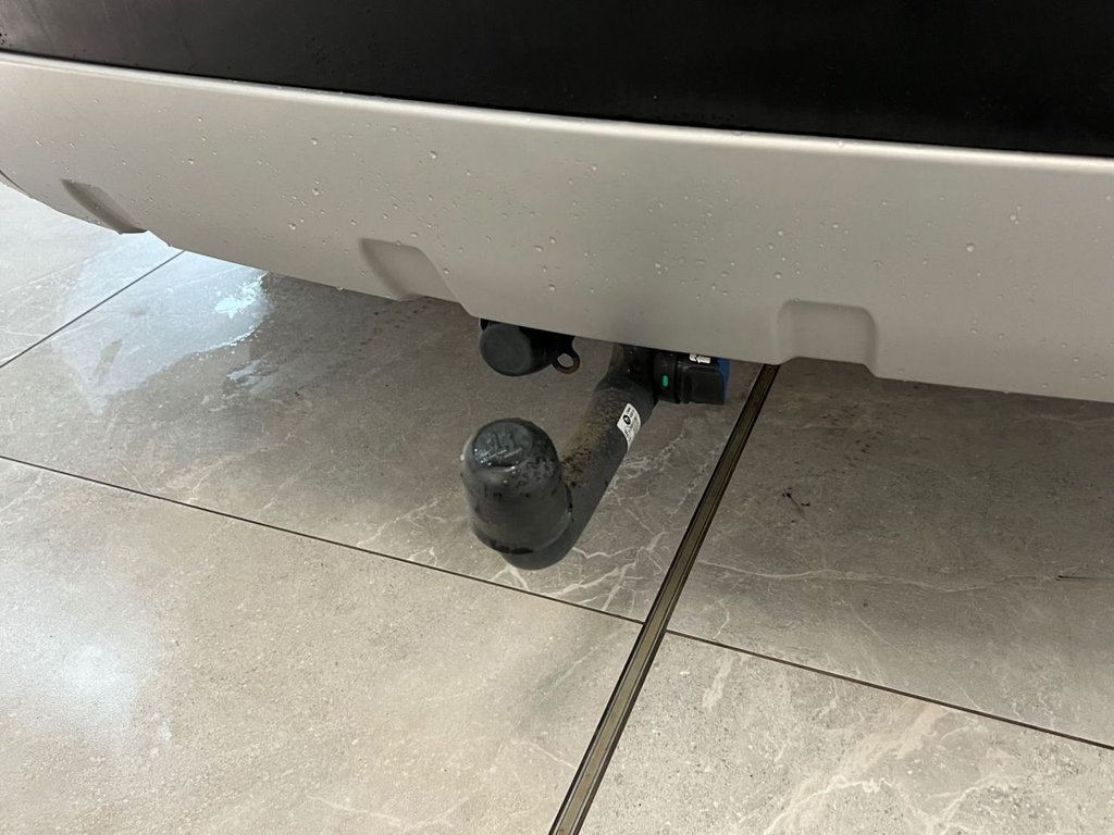 Used Land Rover Discovery 2017 for sale - 76654603: Photo 13