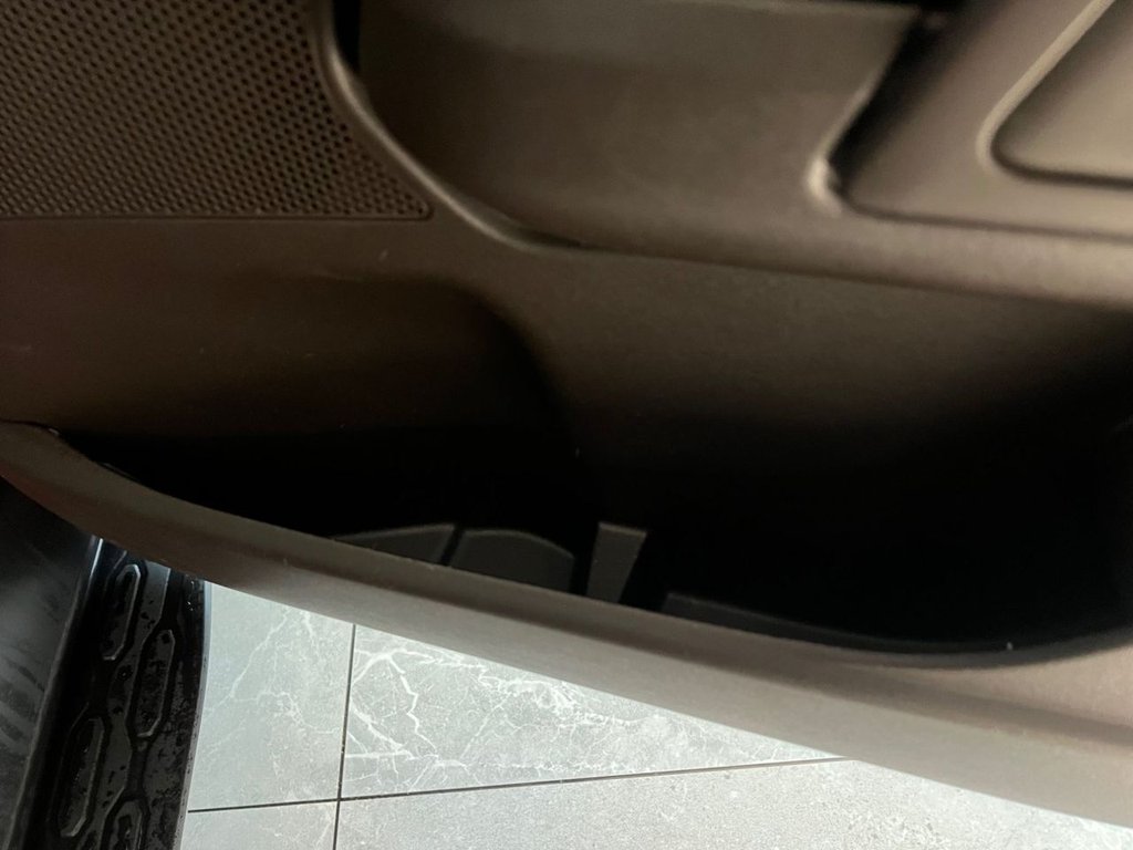 Used Land Rover Discovery 2017 for sale - 76654603: Photo 31