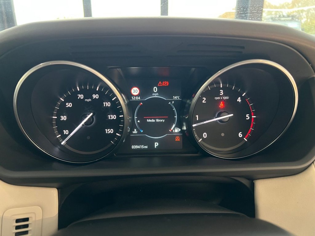 Used Land Rover Discovery 2017 for sale - 76654603: Photo 40