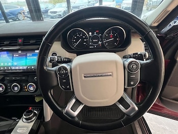 Used Land Rover Discovery 2017 for sale - 76654603: Photo