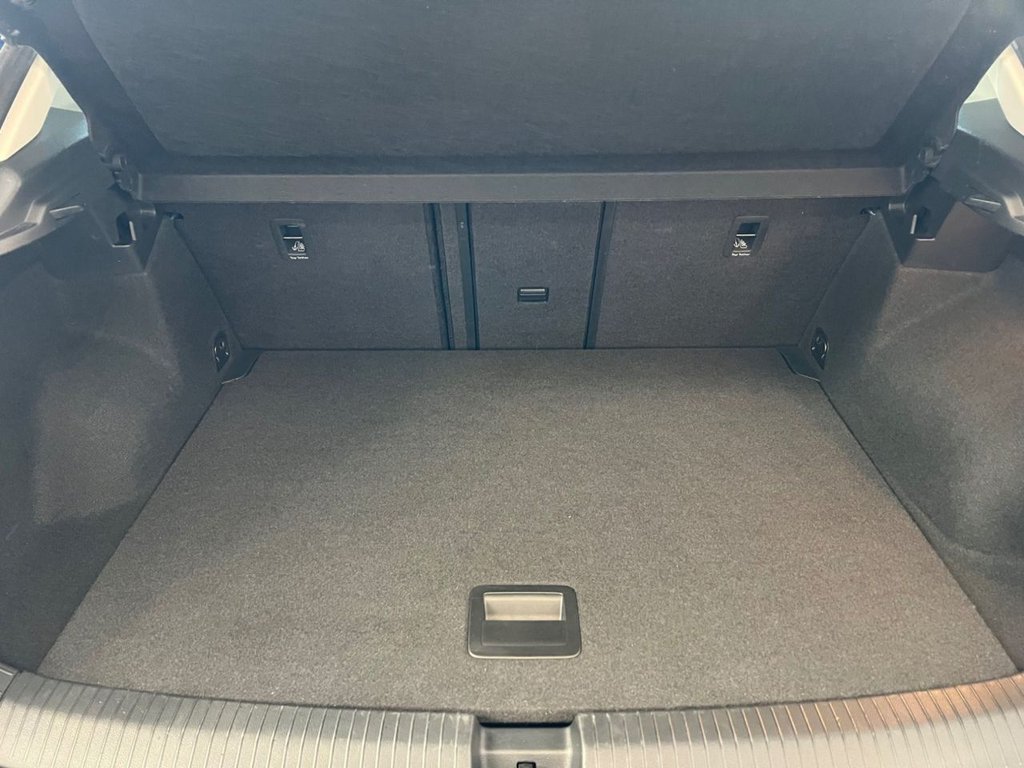 Used Volkswagen T-Roc 2018 for sale - 76900801: Photo 19