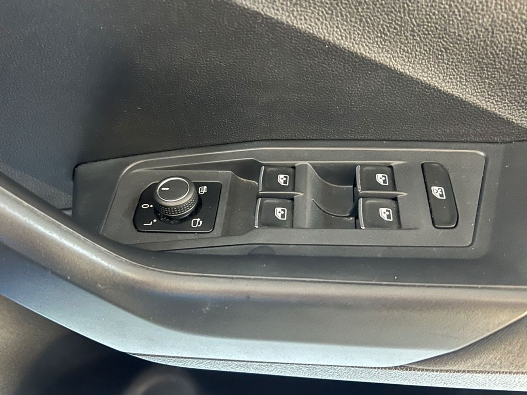 Used Volkswagen T-Roc 2018 for sale - 76900801: Photo 25