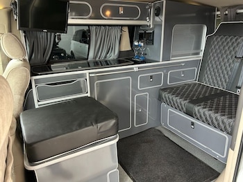 Used Toyota Alphard 2018 for sale - 79334004: Photo