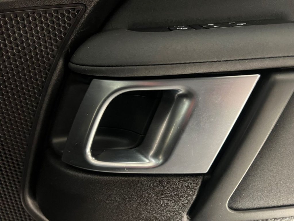 Used Land Rover Discovery 2017 for sale - 76855115: Photo 29