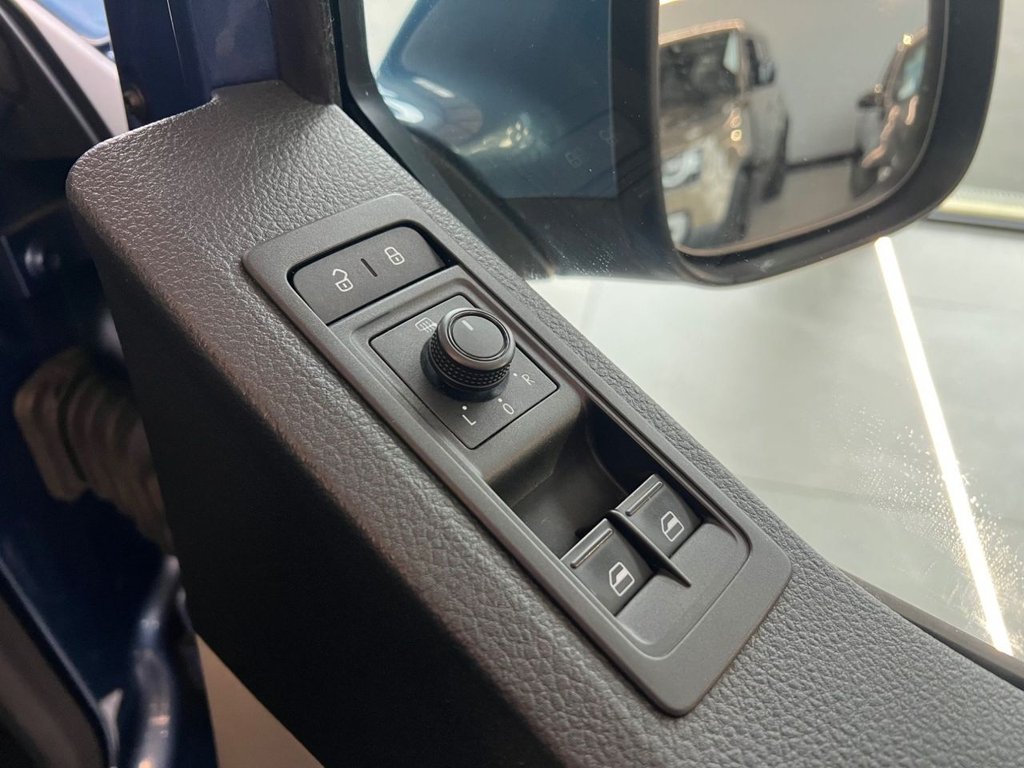 Used Volkswagen Transporter 2017 for sale - 77037899: Photo 27