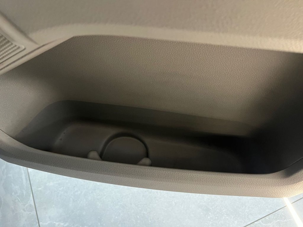 Used Volkswagen Transporter 2017 for sale - 77037899: Photo 29